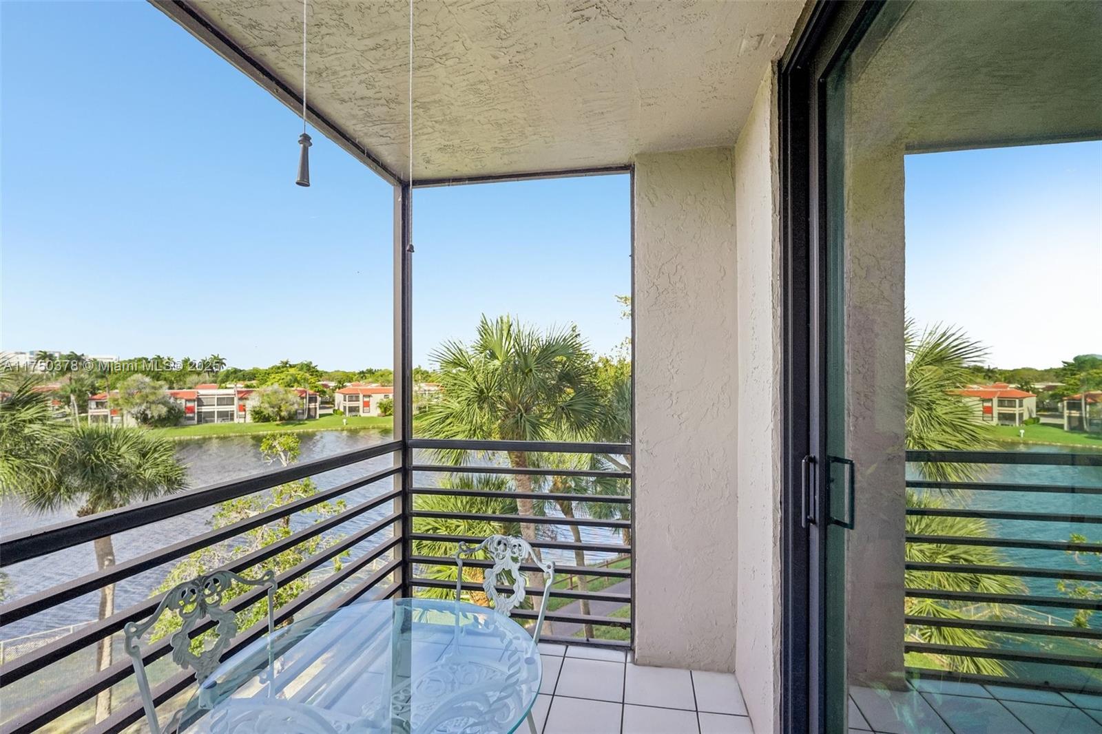 900 Colony Point Cir #408, Pembroke Pines, Florida image 4