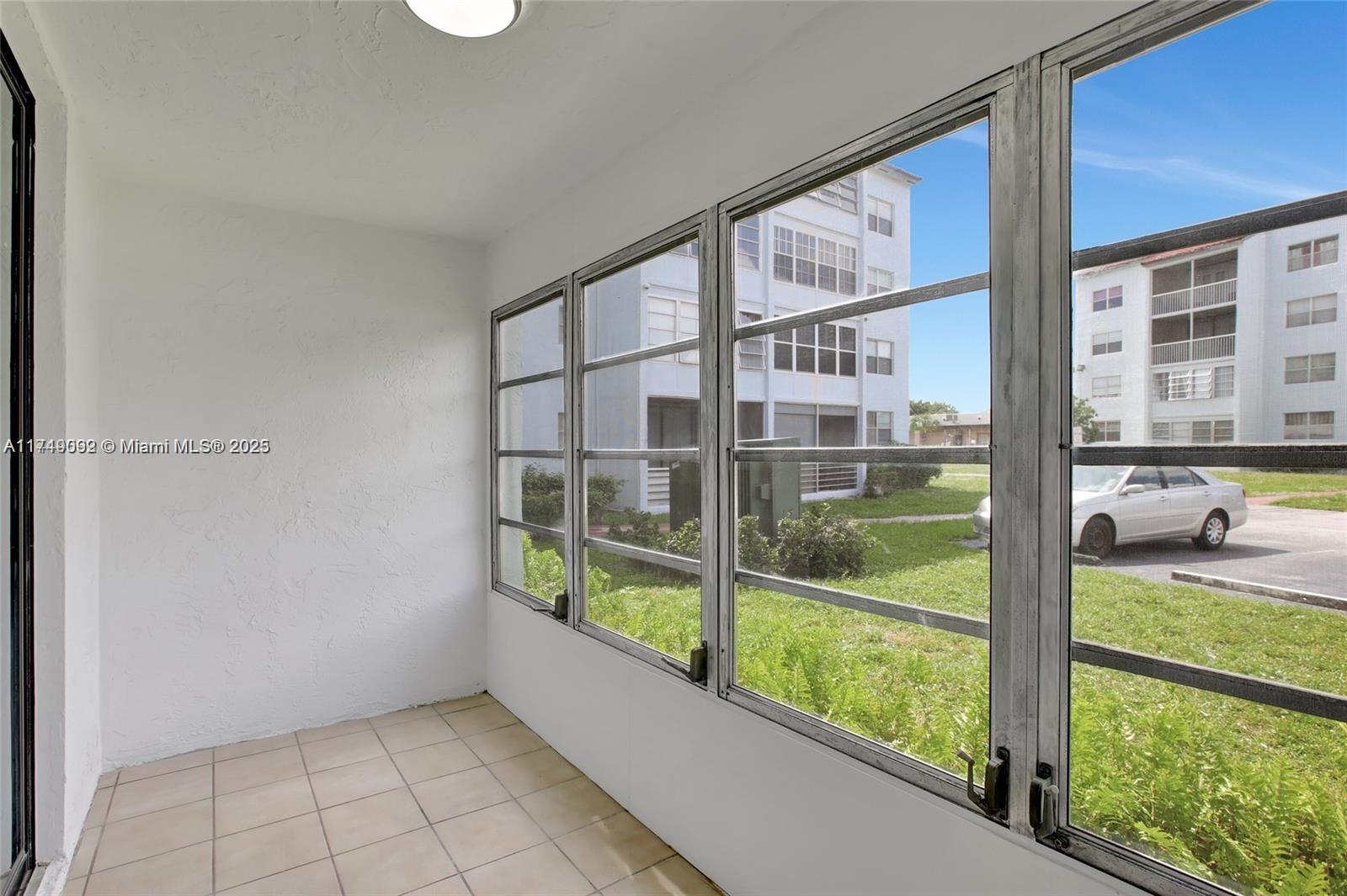 2860 Somerset Dr #110K, Lauderdale Lakes, Florida image 22