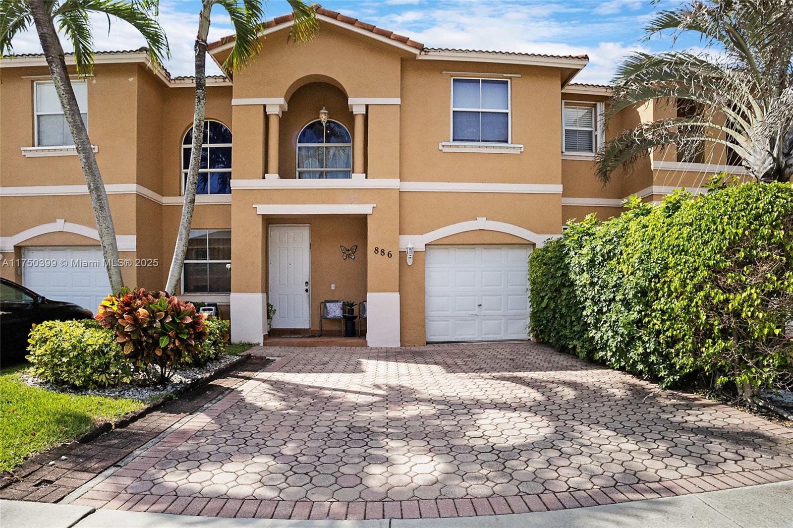 886 NW 135th Ter, Pembroke Pines, Florida image 4