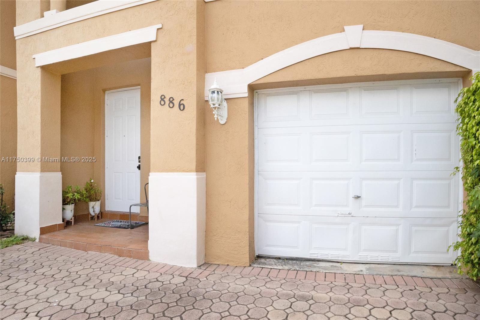 886 NW 135th Ter, Pembroke Pines, Florida image 5