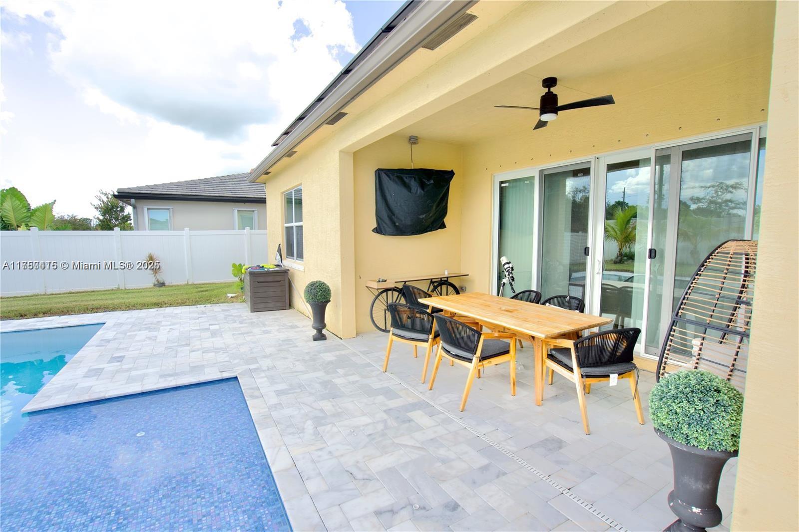 7656 NW Greenspring St, Port St. Lucie, Florida image 14