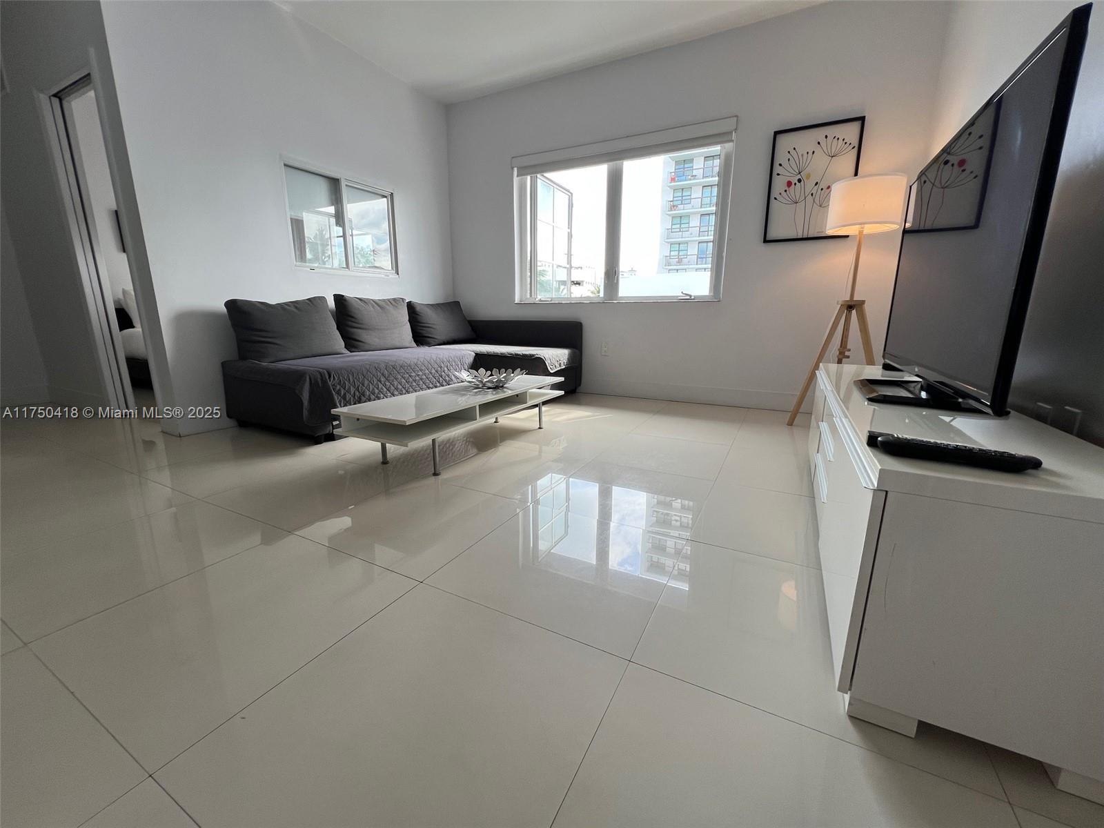 1100 Collins Ave #303, Miami Beach, Florida image 6