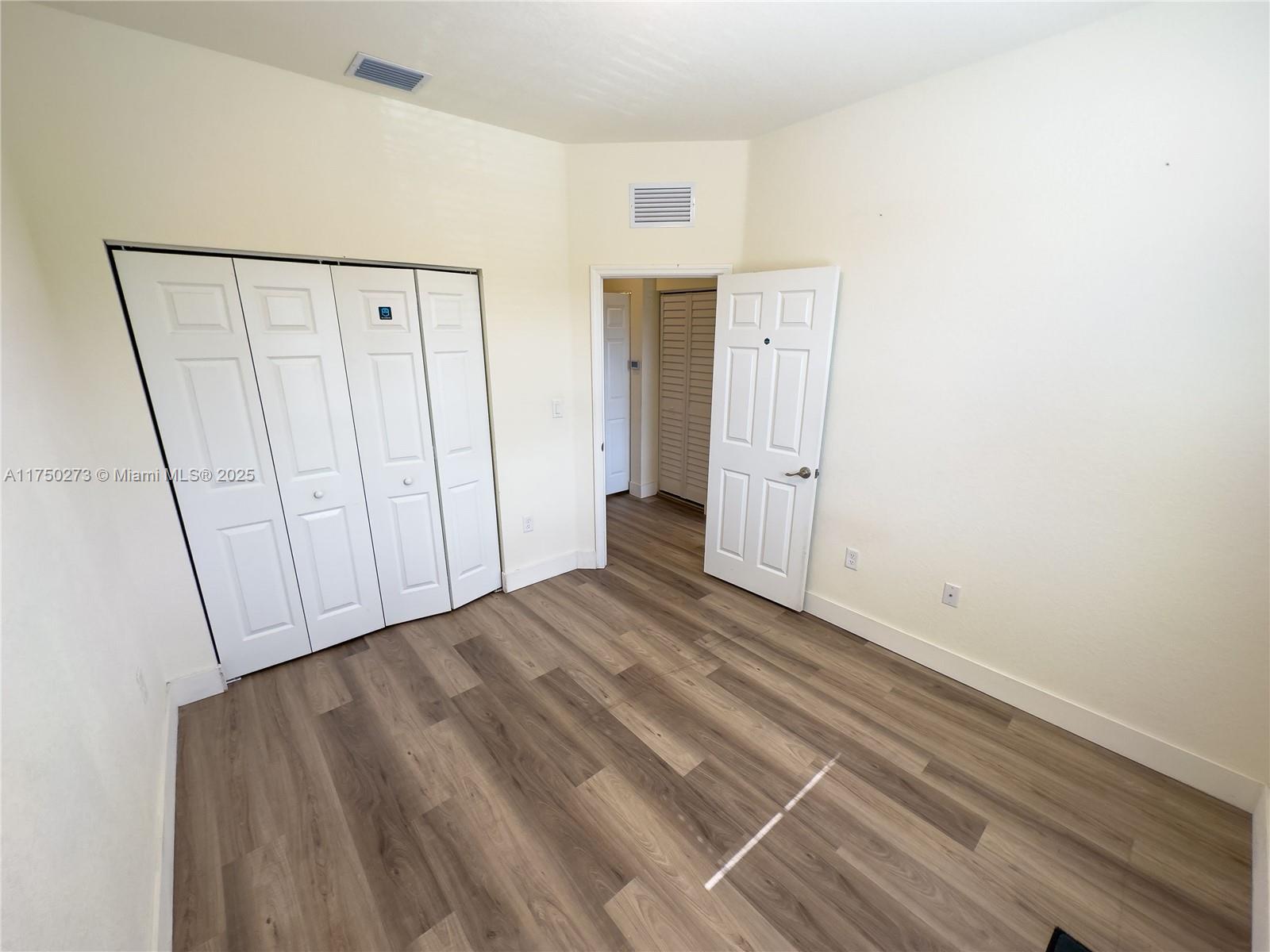 3349 W 105th Ter #3349, Hialeah, Florida image 8