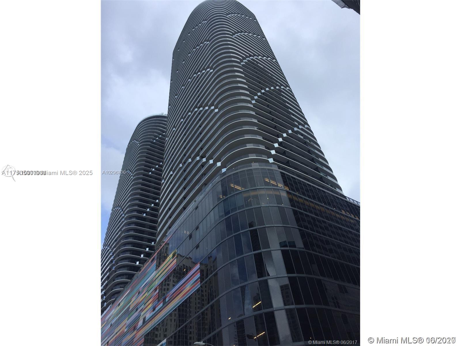 55 SW 9th St #3809, Miami FL 33130