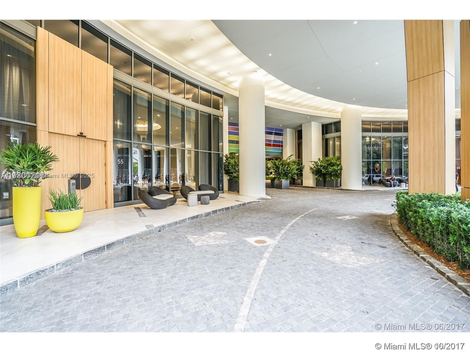55 SW 9th St #3809, Miami FL 33130