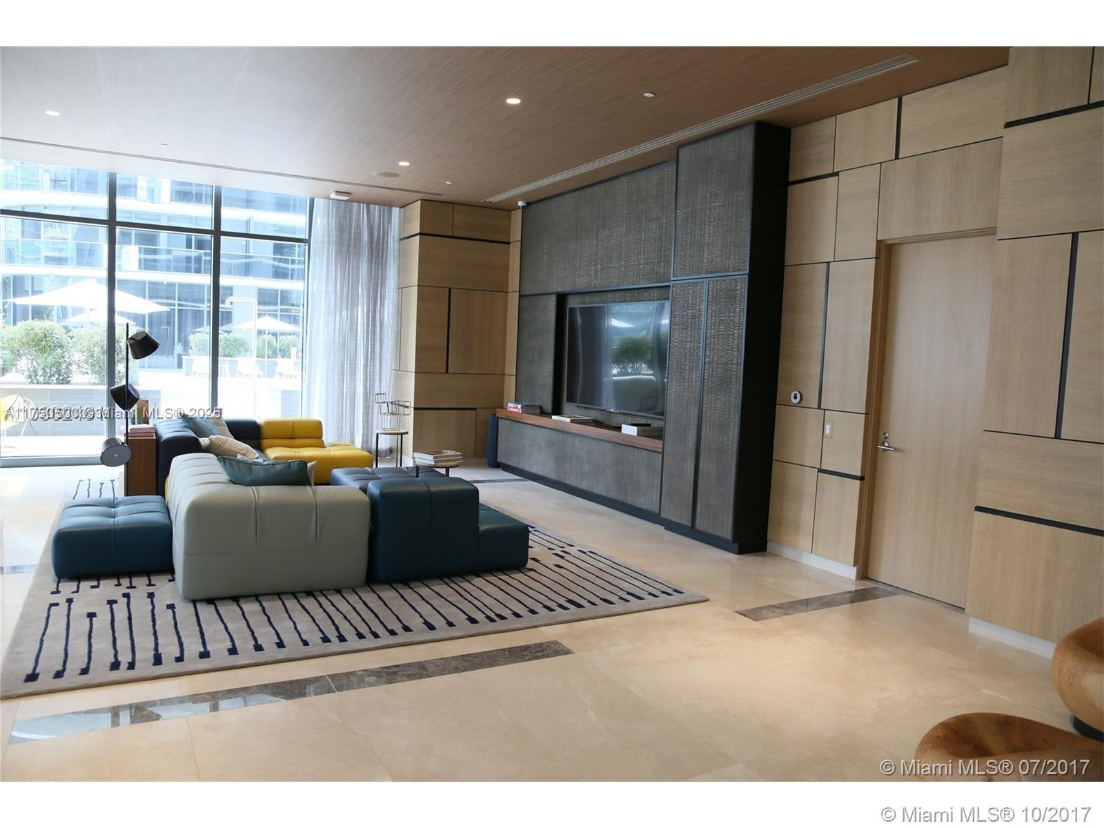 55 SW 9th St #3809, Miami FL 33130