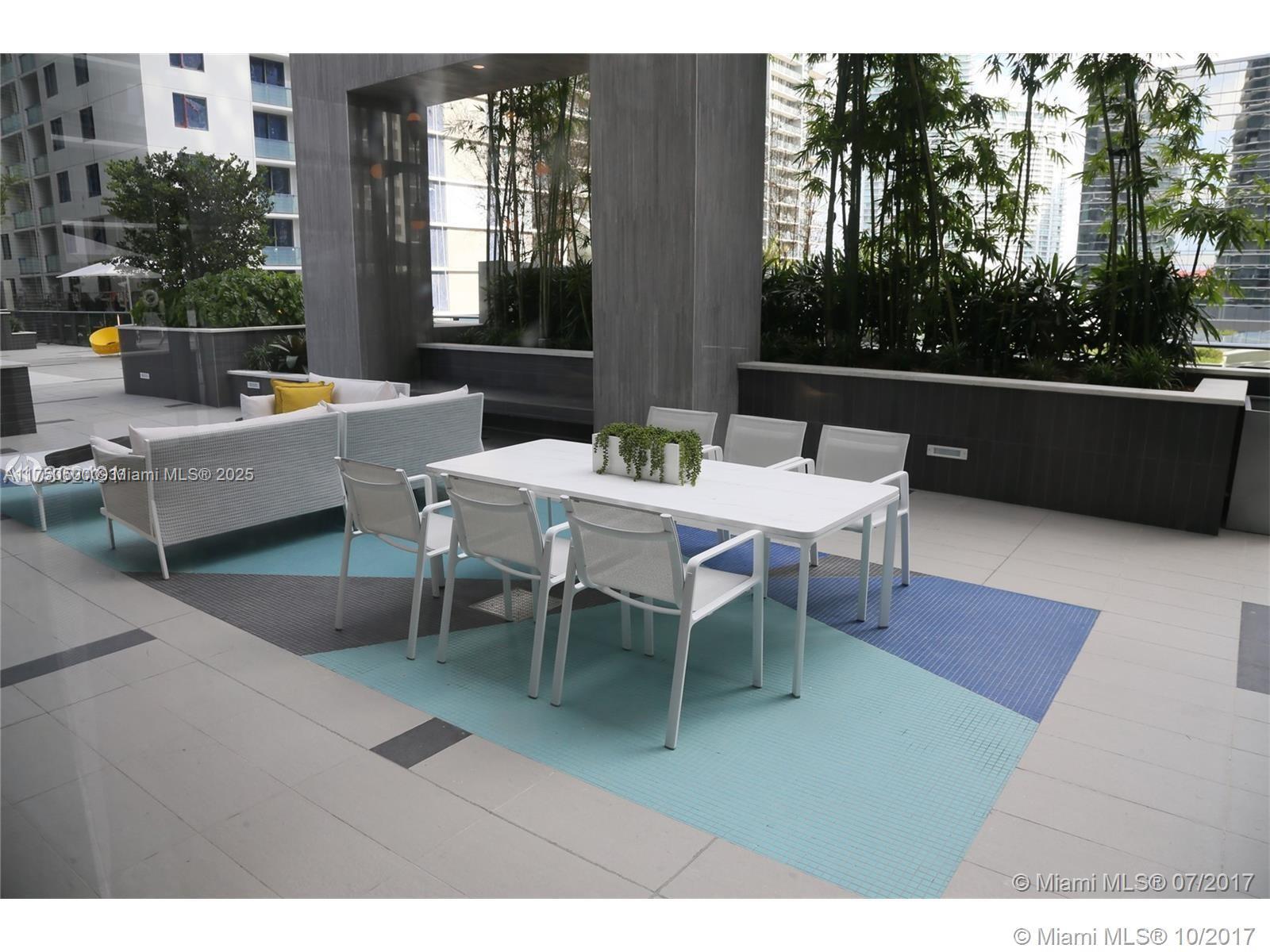 55 SW 9th St #3809, Miami FL 33130
