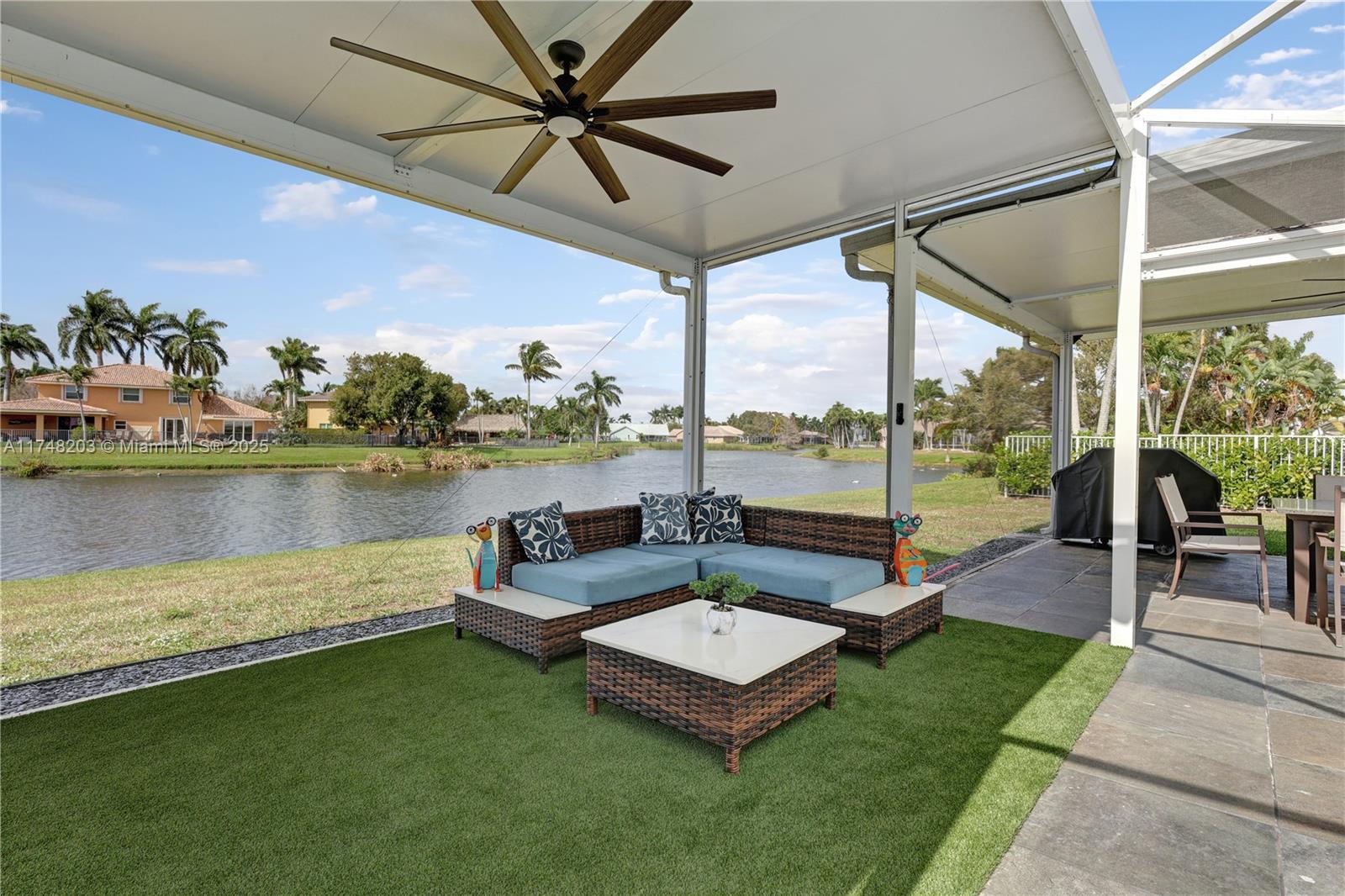 6677 Blue Bay Cir, Lake Worth, Florida image 35