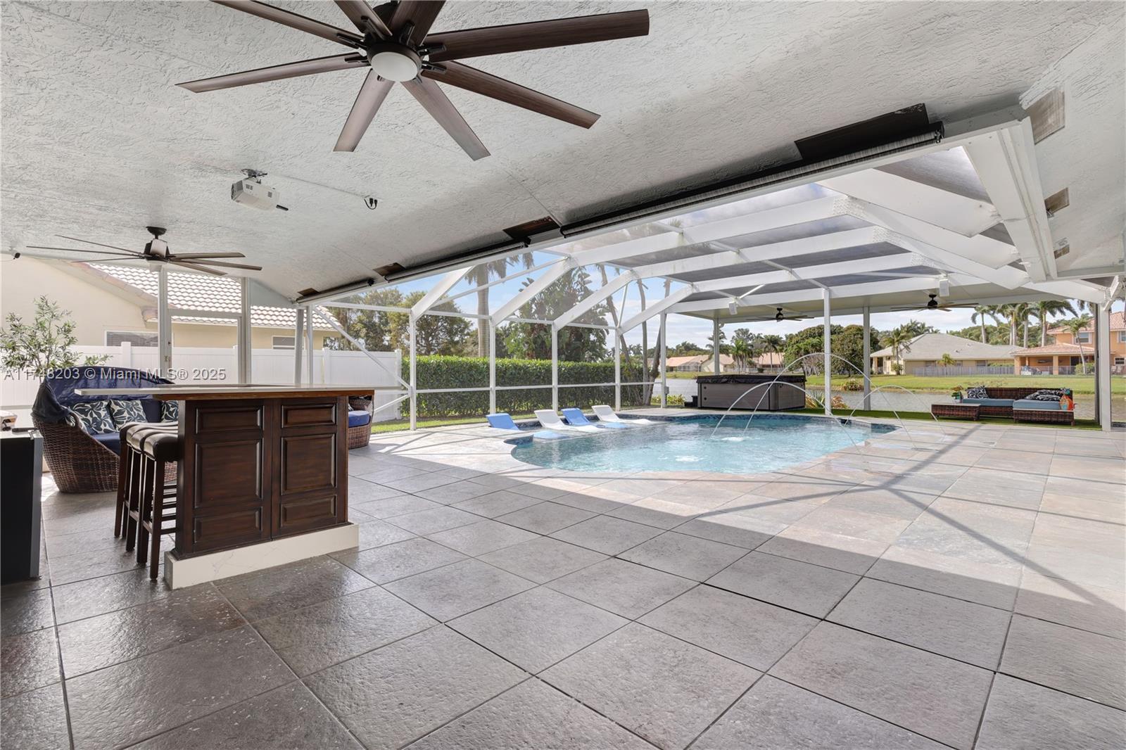 6677 Blue Bay Cir, Lake Worth, Florida image 37