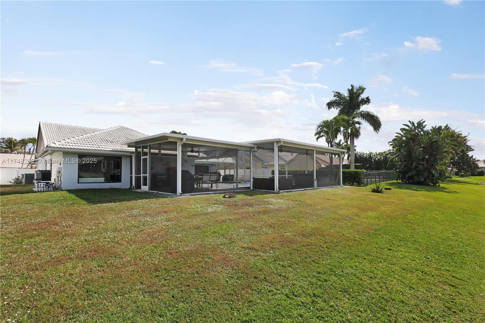 6677 Blue Bay Cir, Lake Worth, Florida image 39