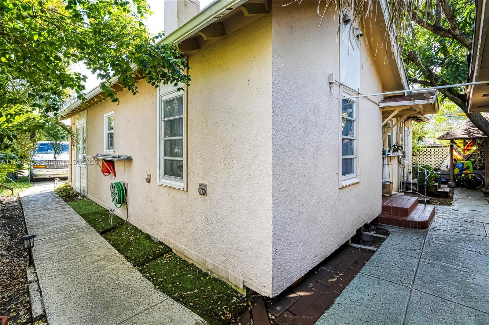 1719 Hayes St, Hollywood, Florida image 15