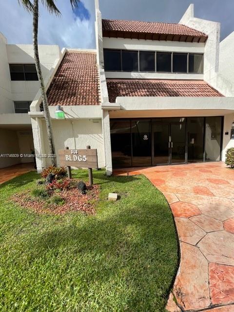 303 Racquet Club Rd #305, Weston, Florida image 2