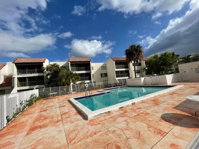 303 Racquet Club Rd #305, Weston, Florida image 3
