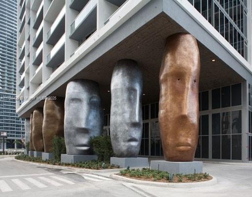 Condo for Sale in Miami, FL