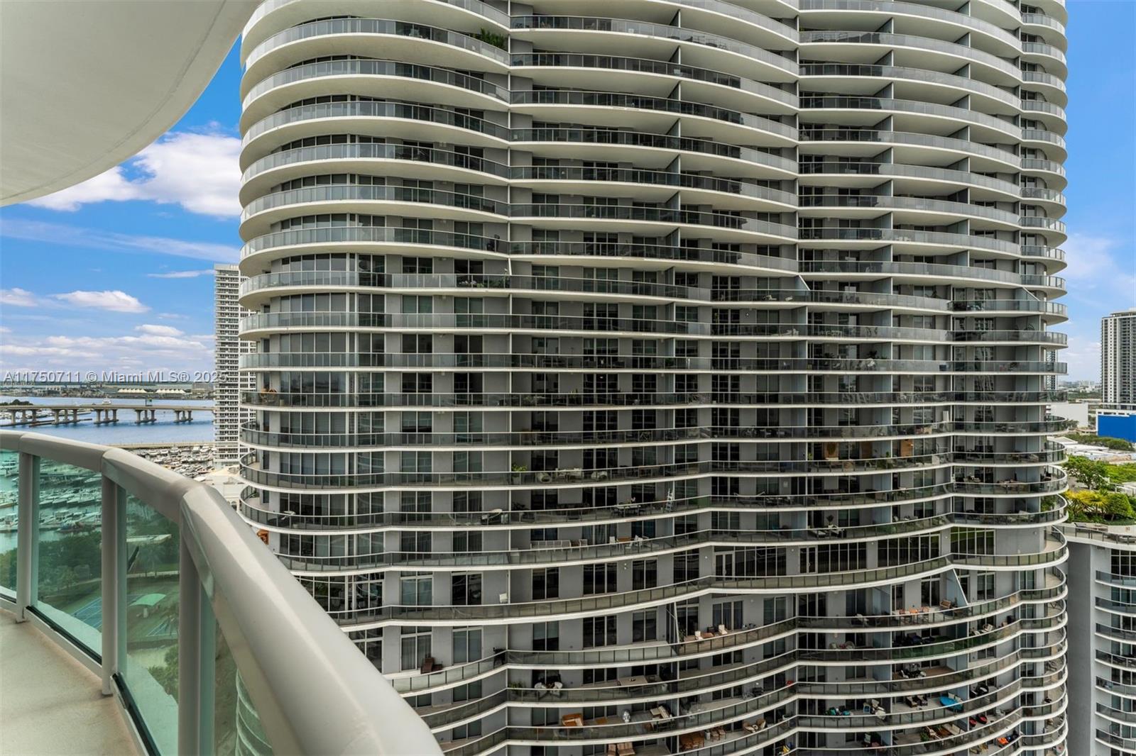 1800 N Bayshore Dr #2101, Miami FL 33132