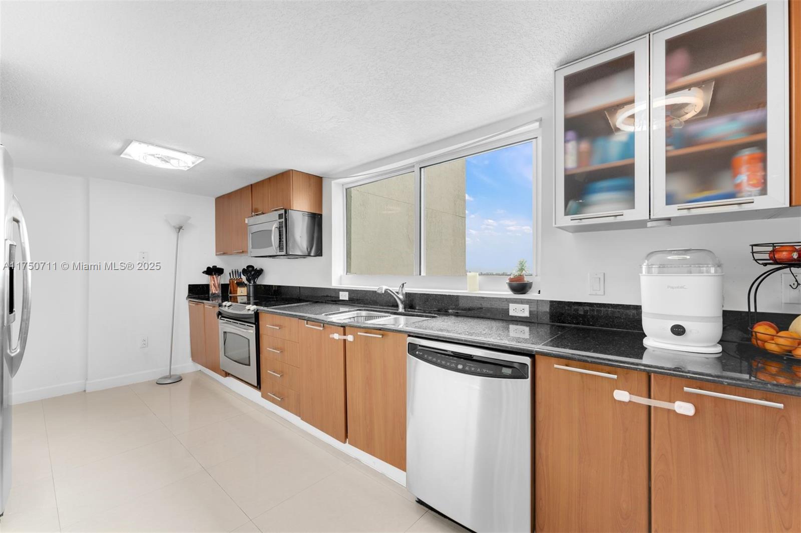 1800 N Bayshore Dr #2101, Miami FL 33132