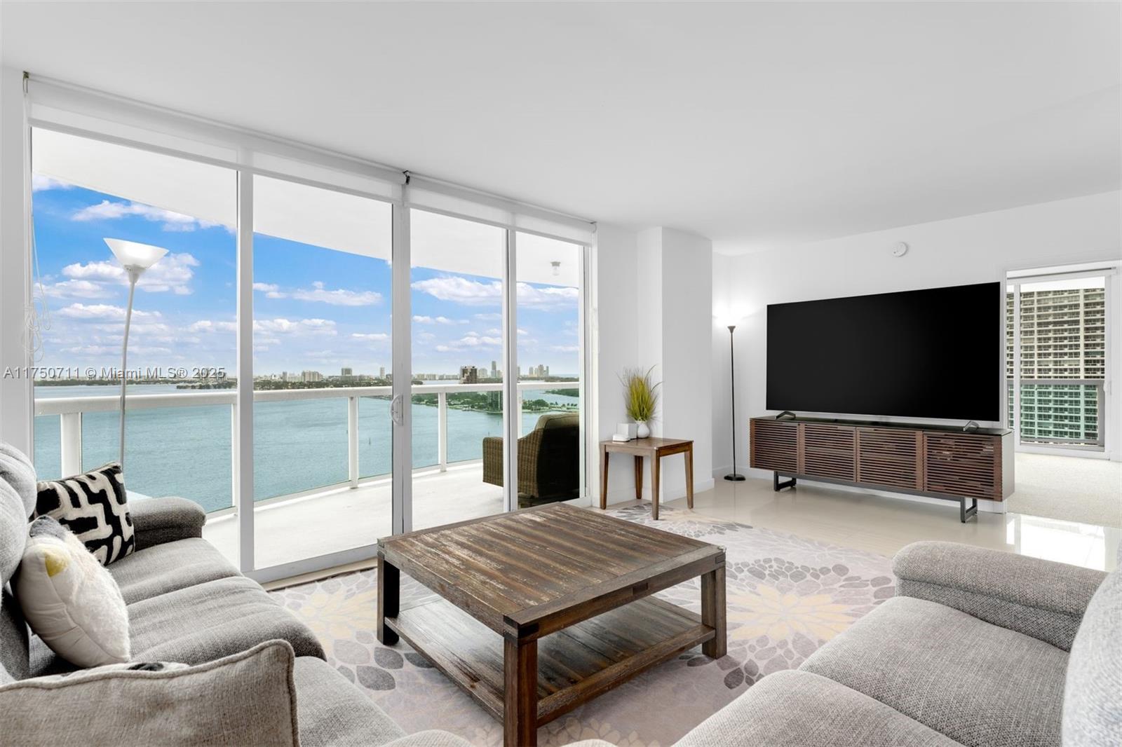 1800 N Bayshore Dr #2101, Miami FL 33132