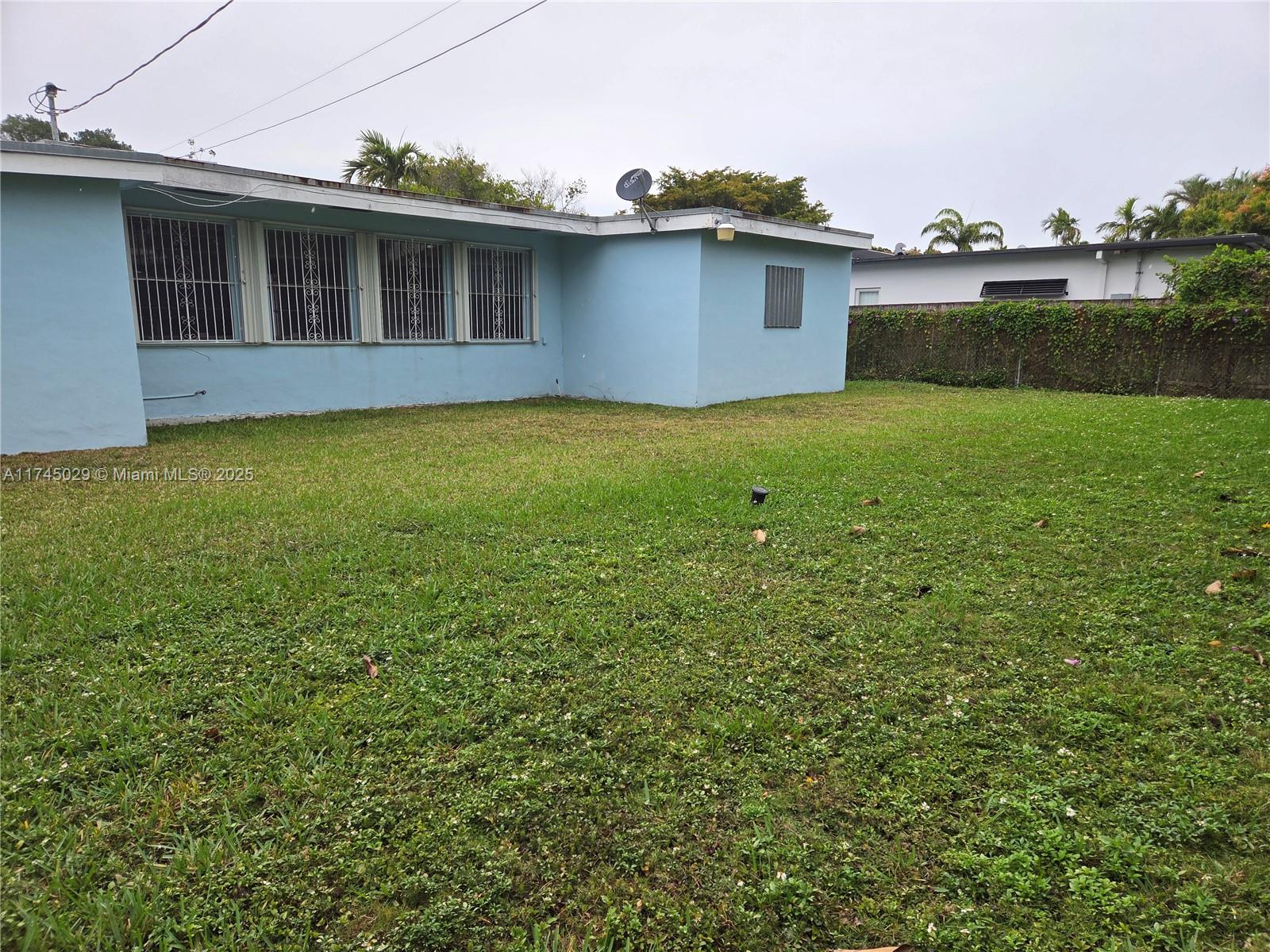 2350 SW 25th Ter, Miami, Florida image 30