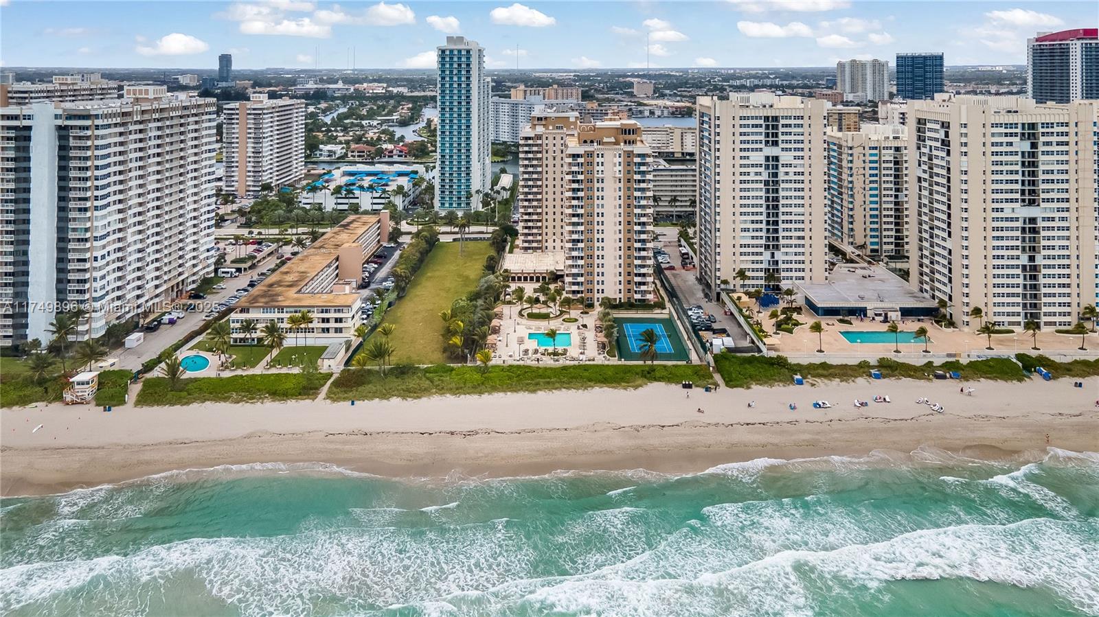 Condo for Rent in Hallandale Beach, FL