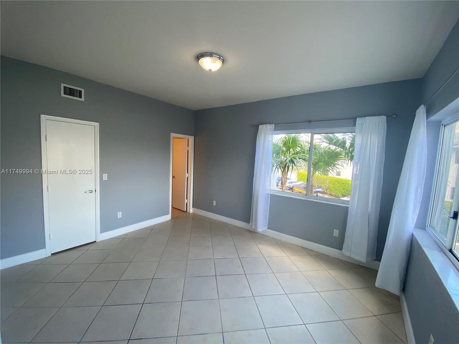 1185 Marseille Dr #205, Miami Beach, Florida image 17