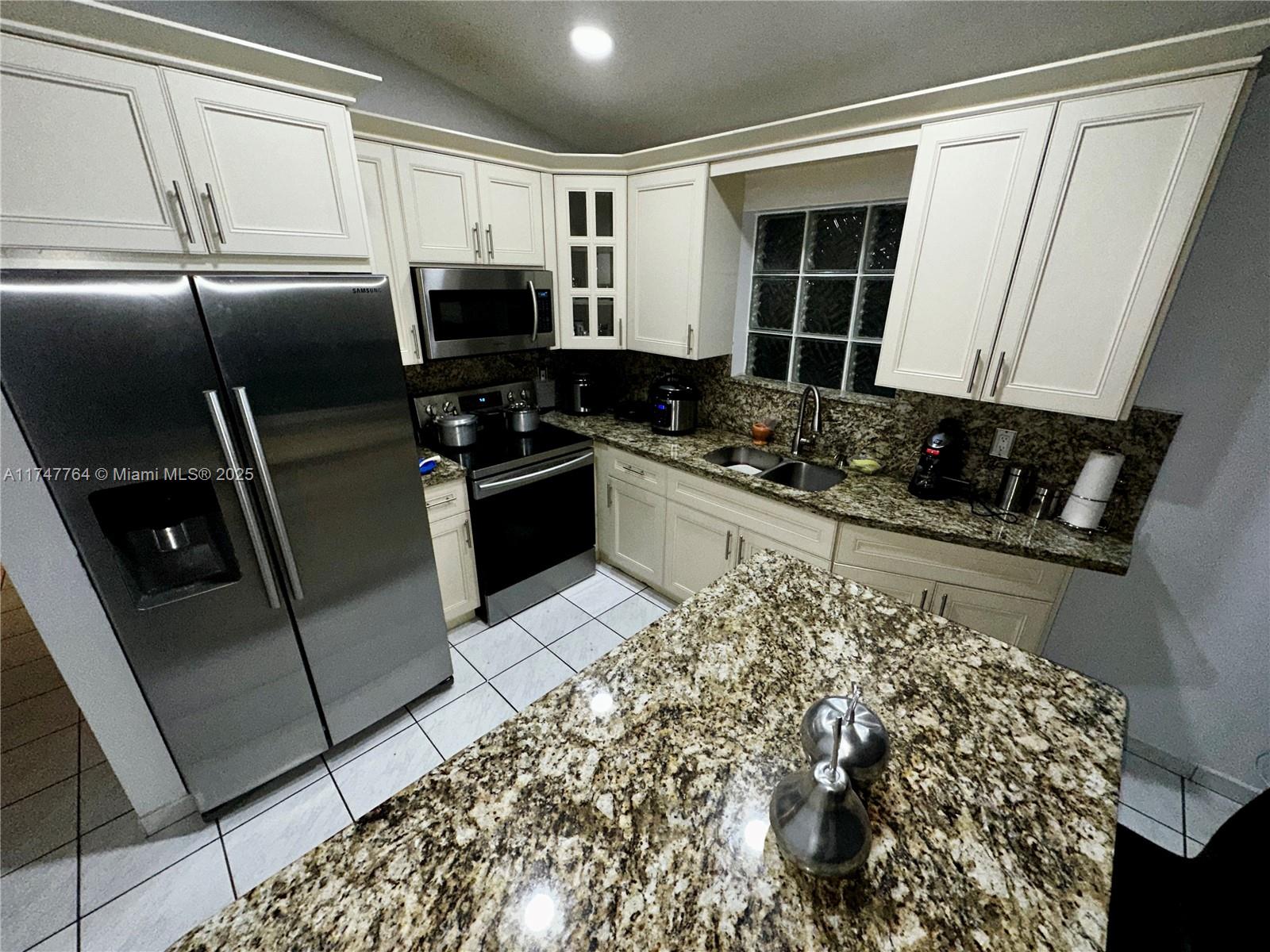 12331 NW 98th Pl, Hialeah Gardens, Florida image 7