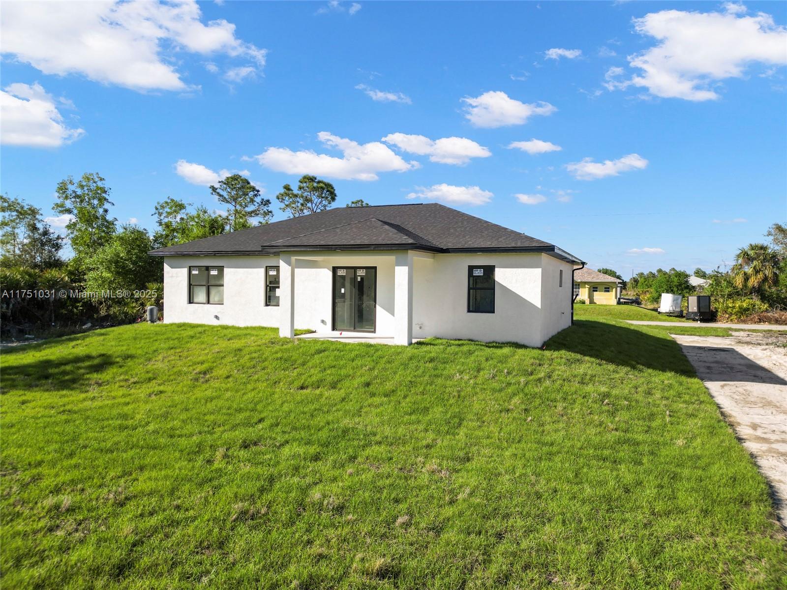 2917 24th St W, Lehigh Acres, Florida image 3