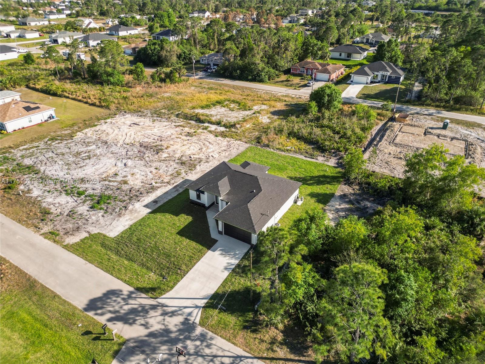 2917 24th St W, Lehigh Acres, Florida image 4