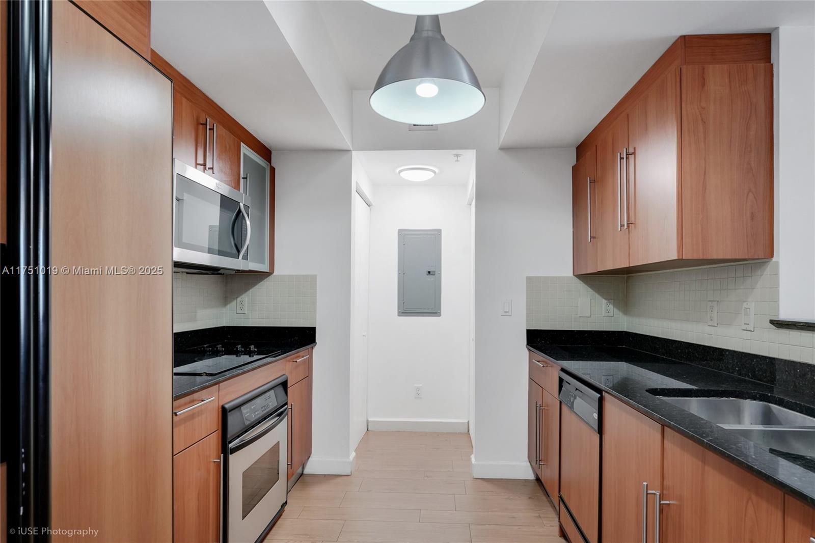 325 S Biscayne Blvd #1721, Miami FL 33131