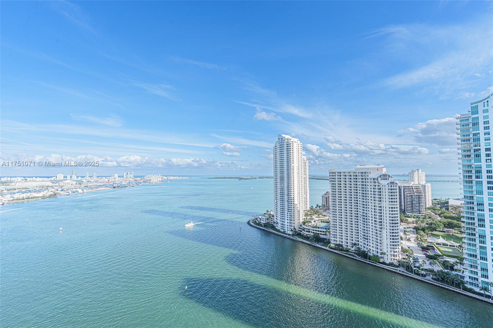 325 S Biscayne Blvd #3123, Miami FL 33131