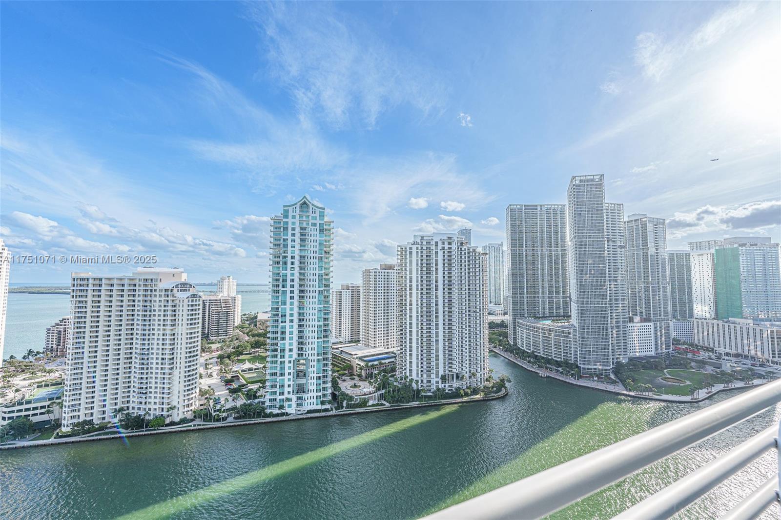 325 S Biscayne Blvd #3123, Miami FL 33131