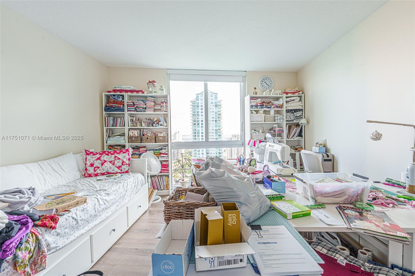 325 S Biscayne Blvd #3123, Miami FL 33131