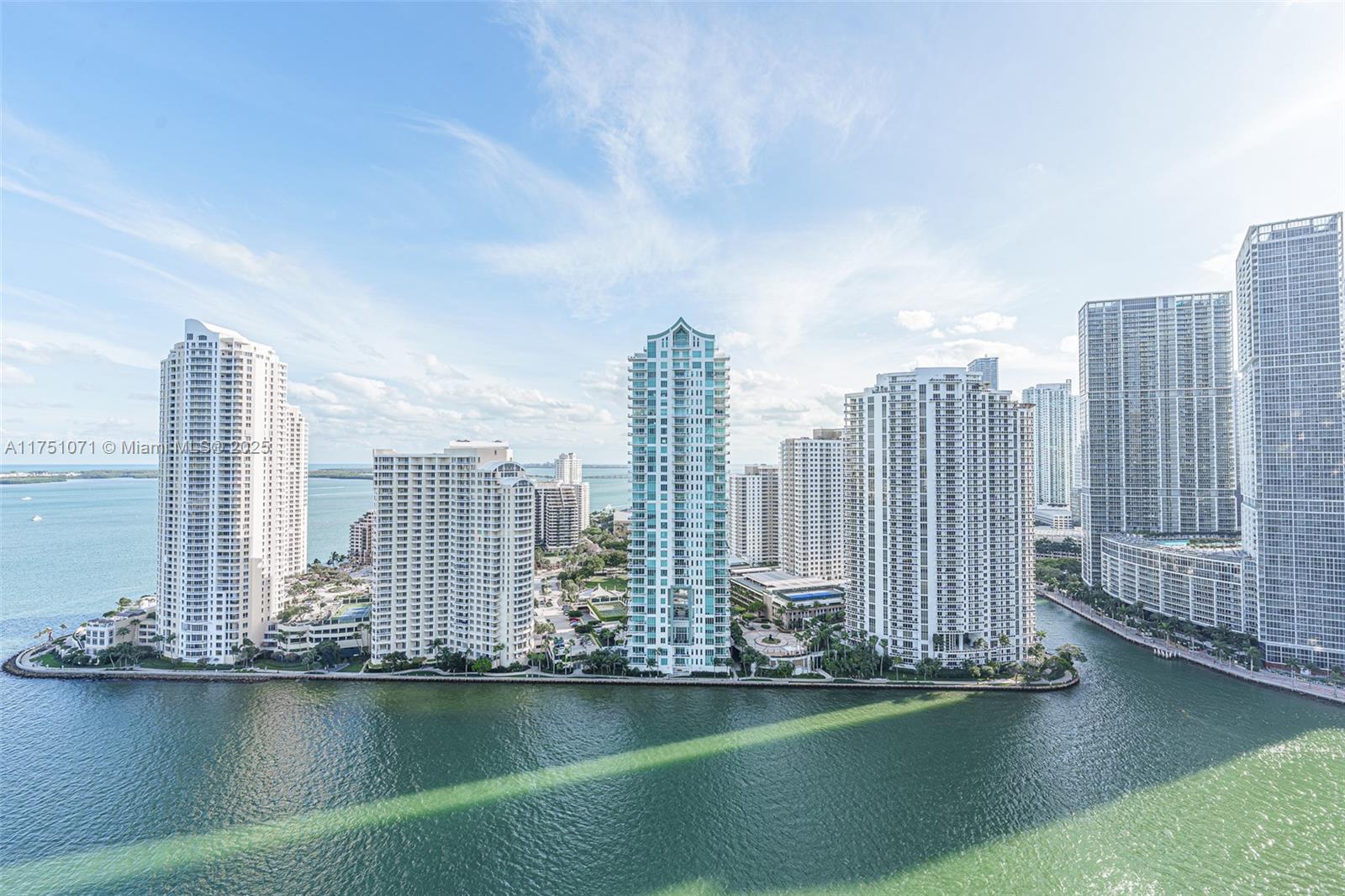 325 S Biscayne Blvd #3123, Miami FL 33131