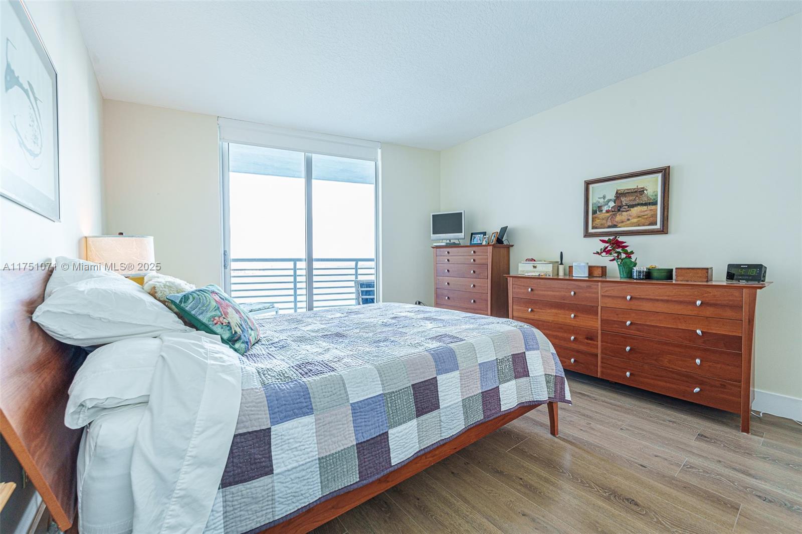 325 S Biscayne Blvd #3123, Miami FL 33131