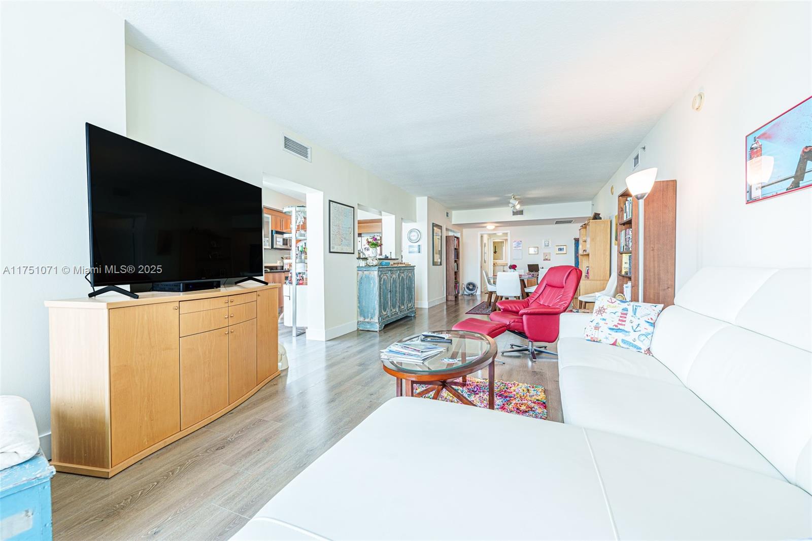 325 S Biscayne Blvd #3123, Miami FL 33131