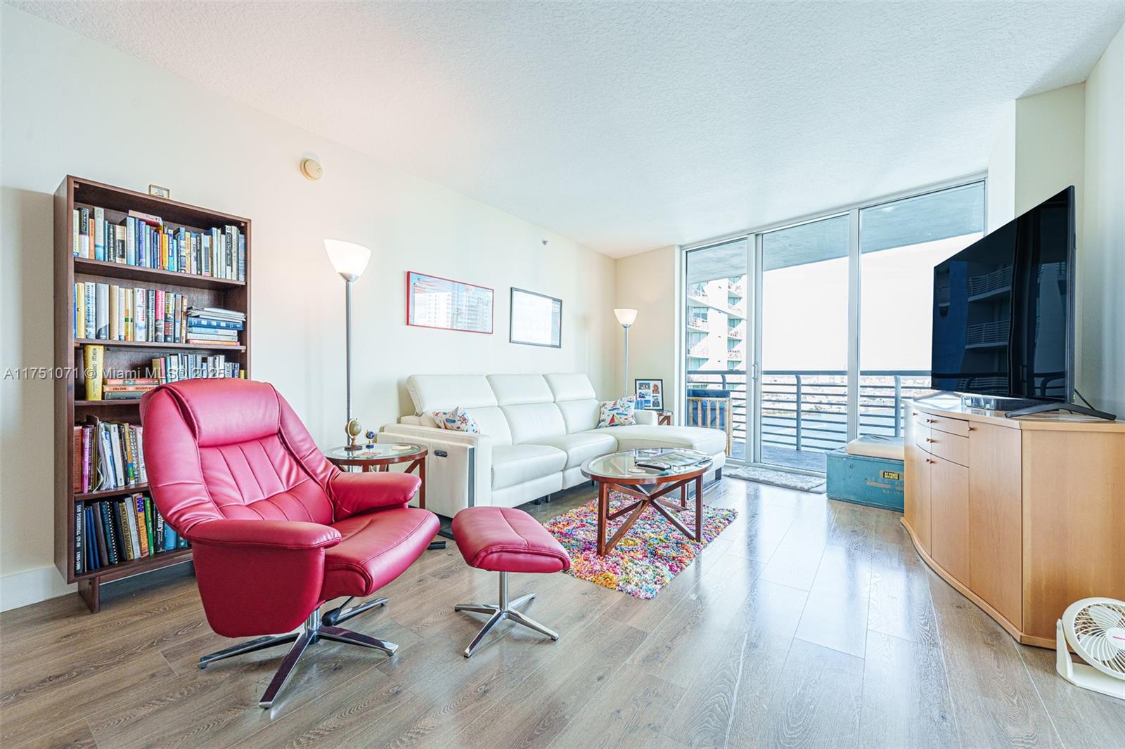 325 S Biscayne Blvd #3123, Miami FL 33131