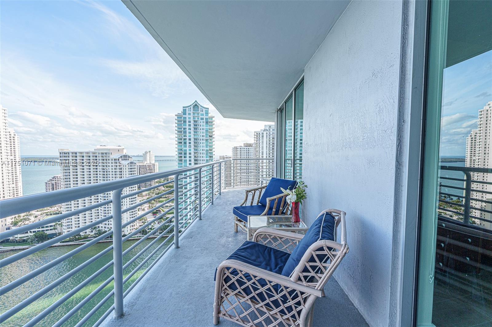 325 S Biscayne Blvd #3123, Miami FL 33131