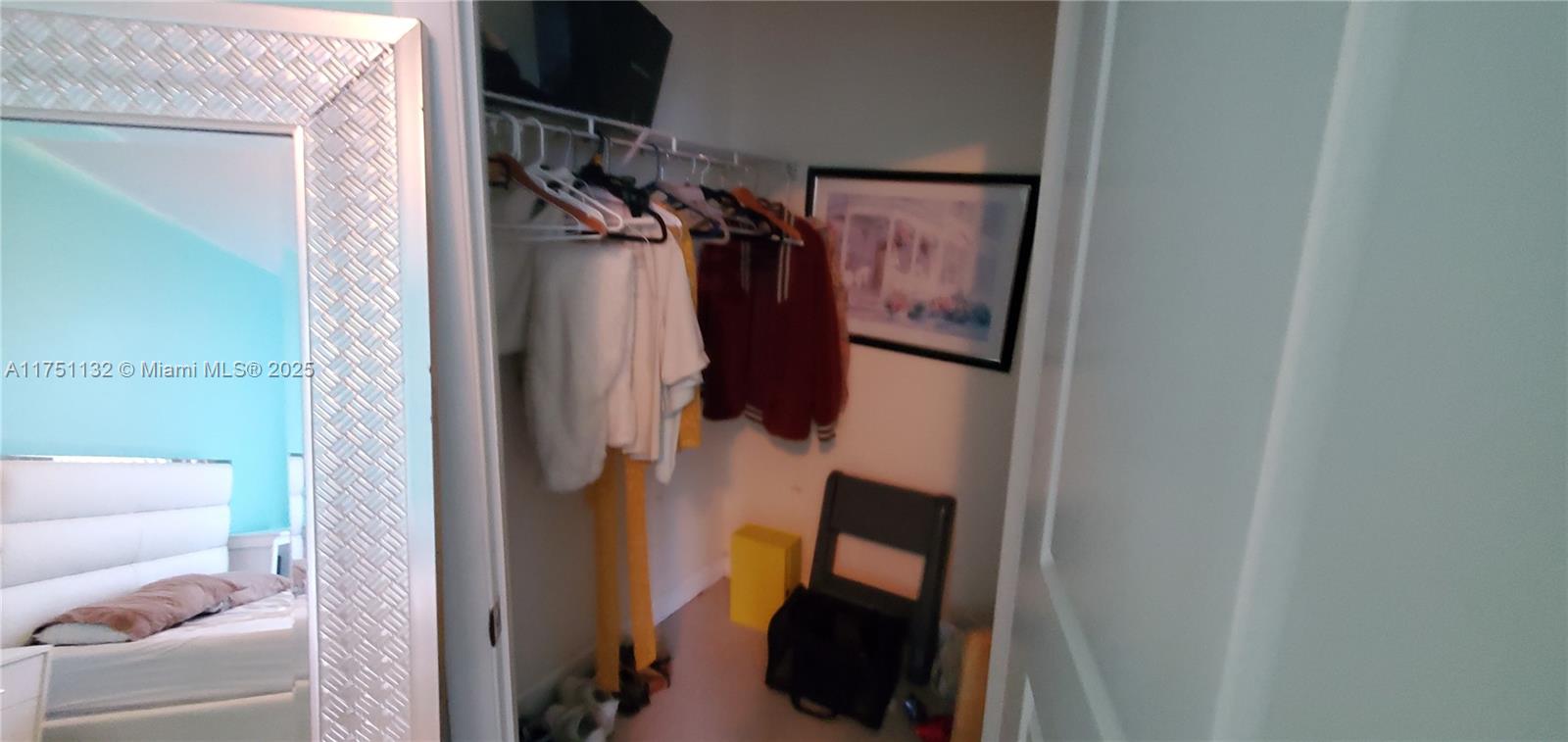 Listing Photo 10