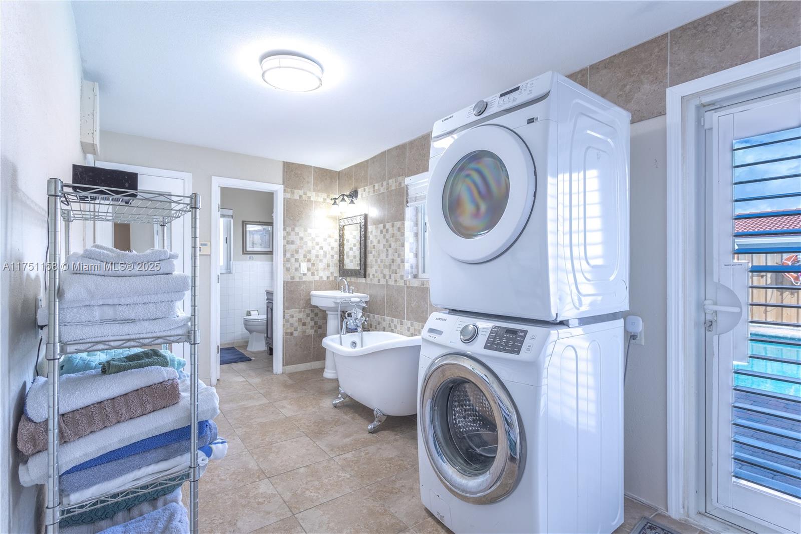 1660 NE 25th Ave, Pompano Beach, Florida image 12