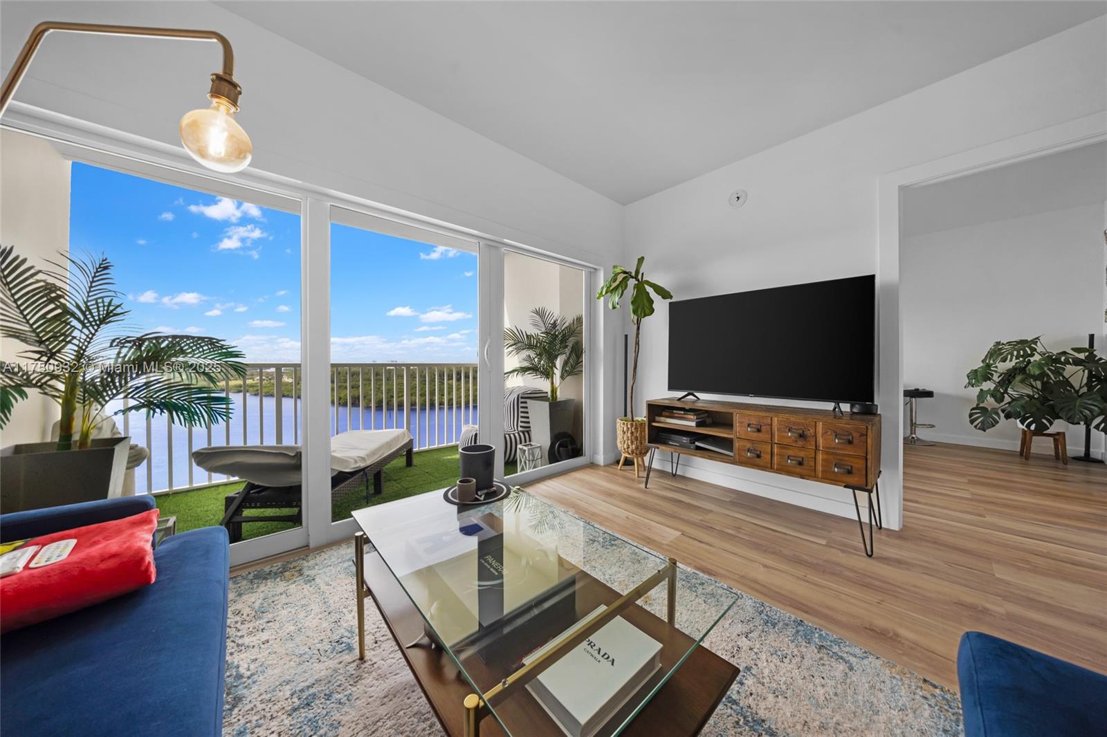 300 Bayview Dr #1614, Sunny Isles Beach, Florida image 3