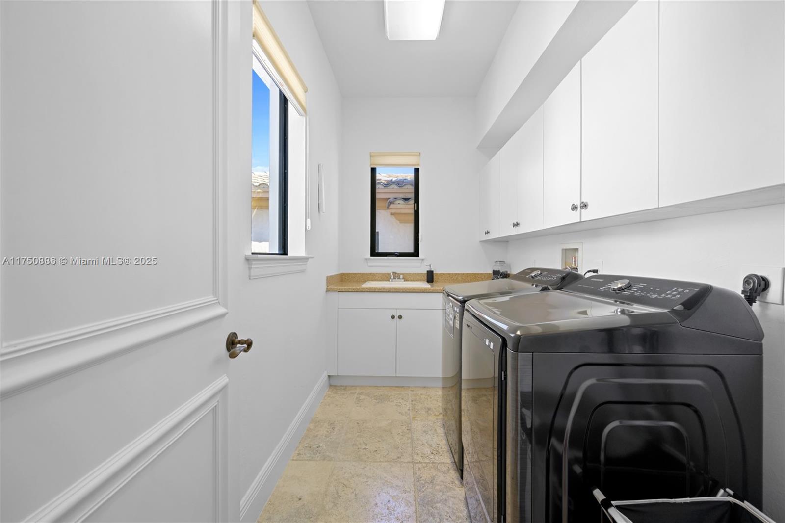 8162 Canopy Ter, Parkland, Florida image 31