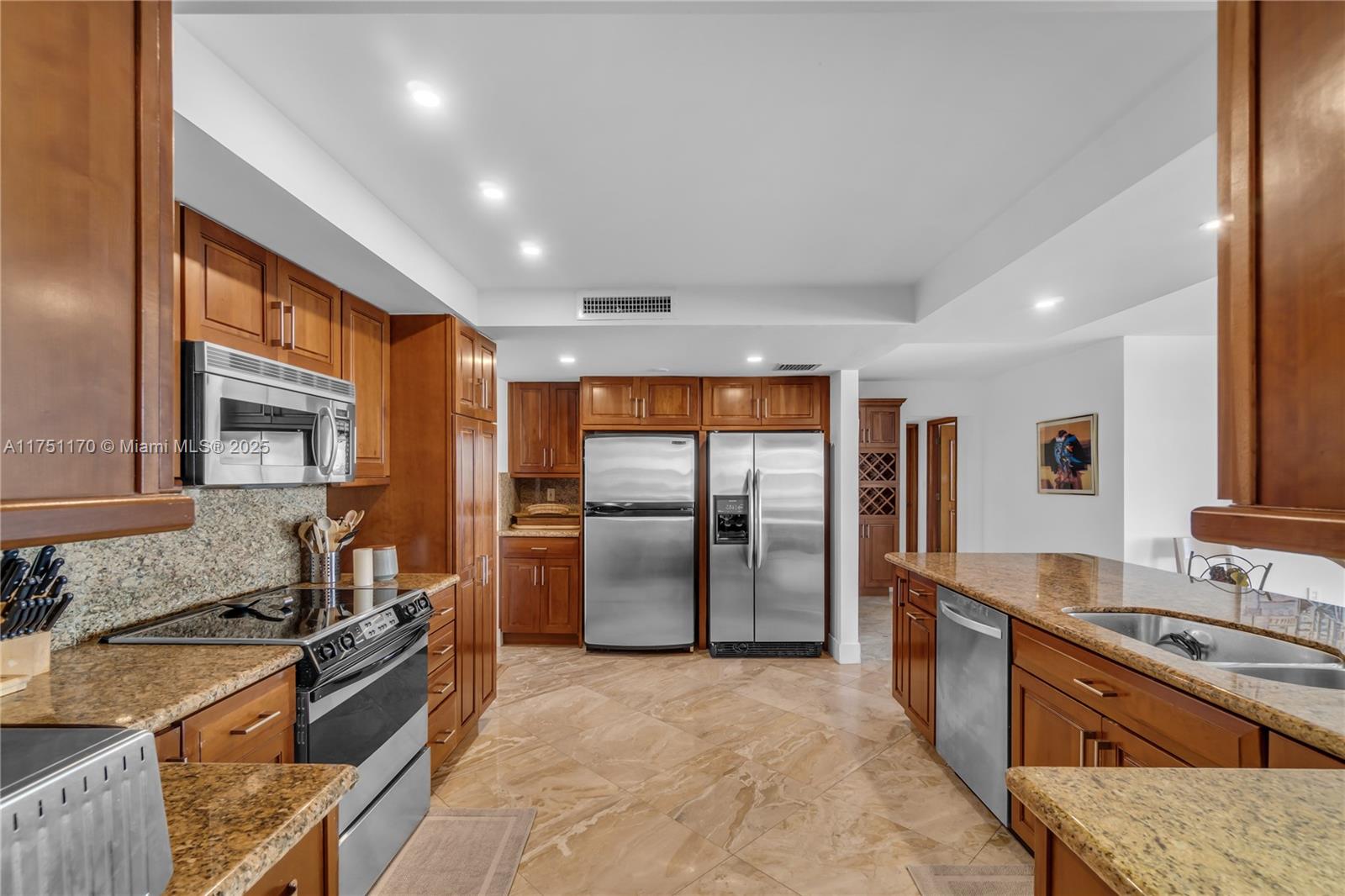 199 Ocean Lane Dr #1210, Key Biscayne FL 33149