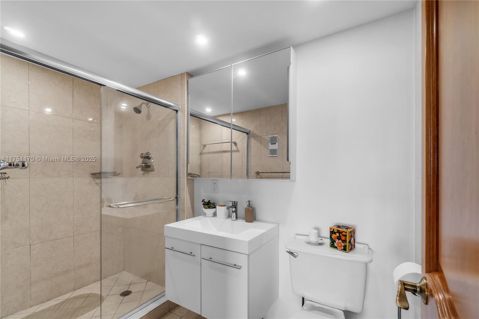 199 Ocean Lane Dr #1210, Key Biscayne FL 33149