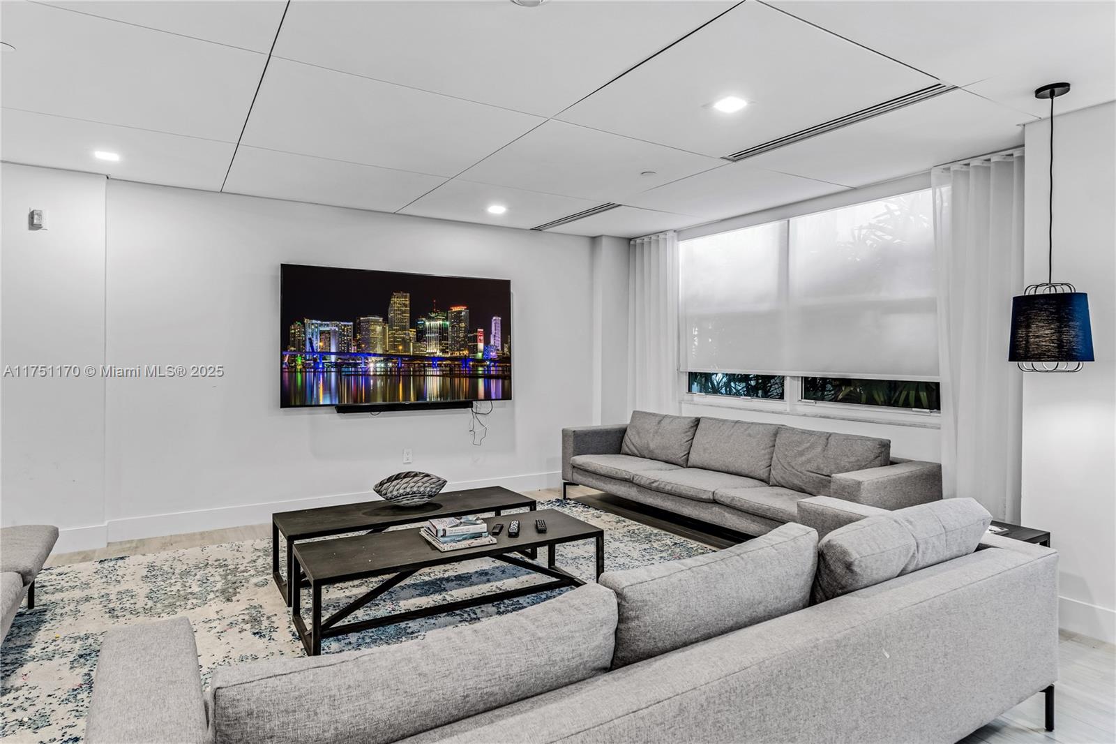 199 Ocean Lane Dr #1210, Key Biscayne FL 33149