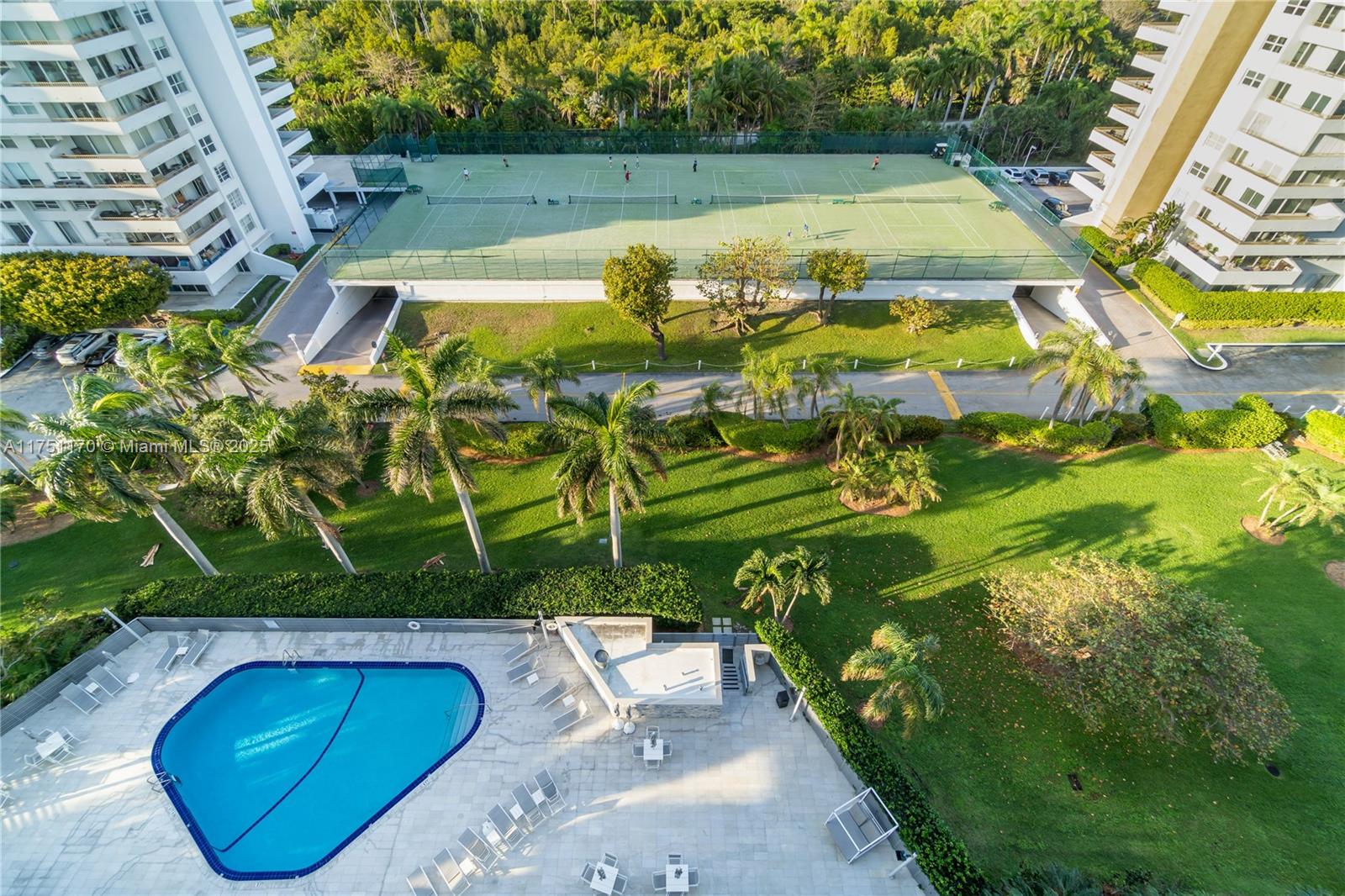 199 Ocean Lane Dr #1210, Key Biscayne FL 33149
