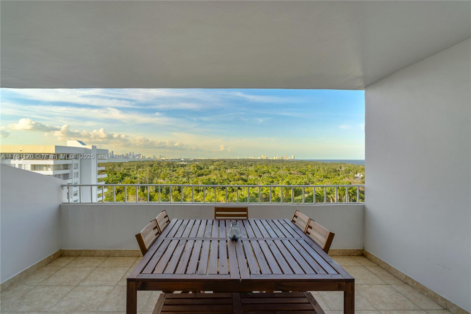 199 Ocean Lane Dr #1210, Key Biscayne FL 33149