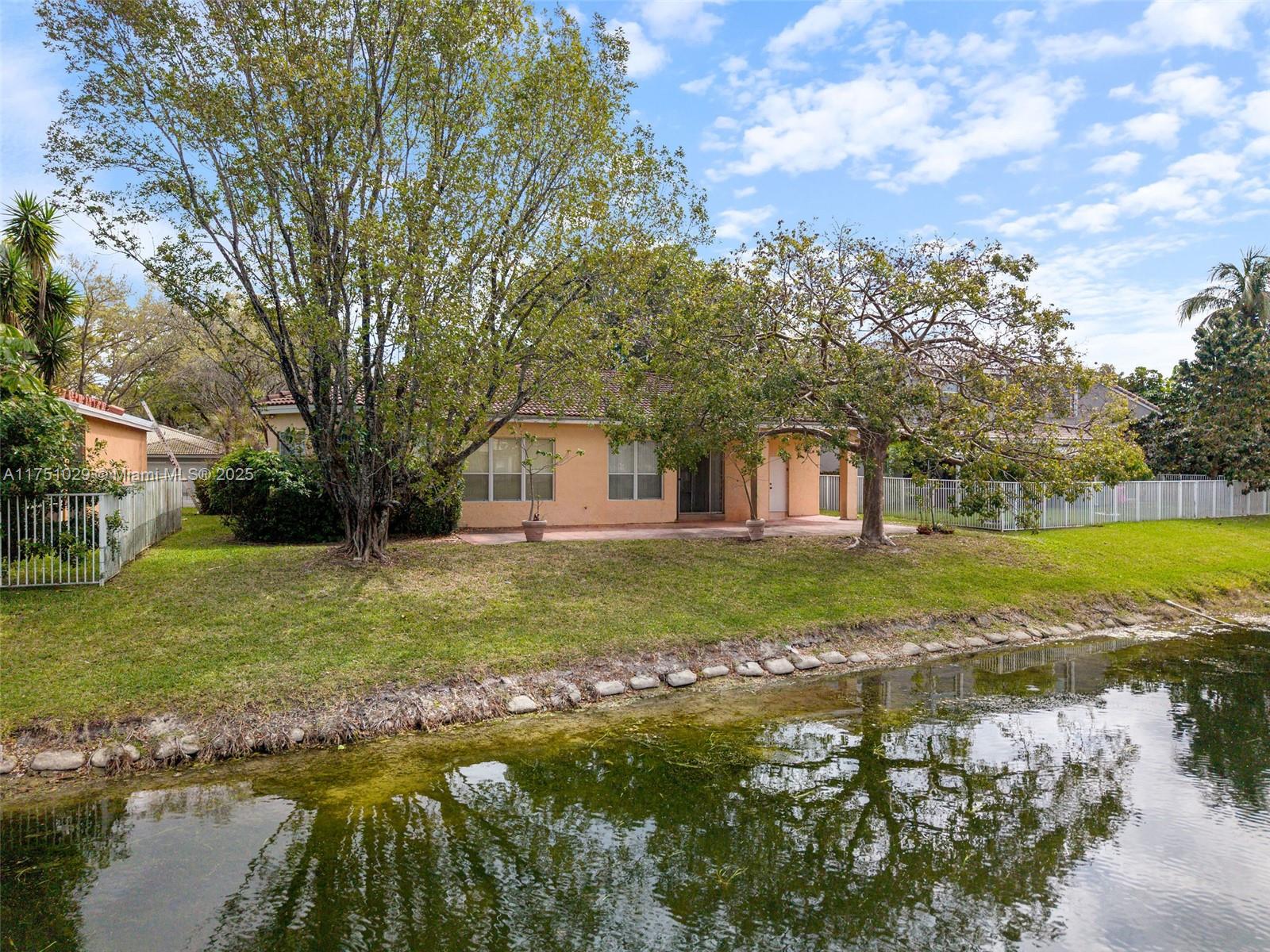 4387 NW 42nd Ter, Coconut Creek, Florida image 9