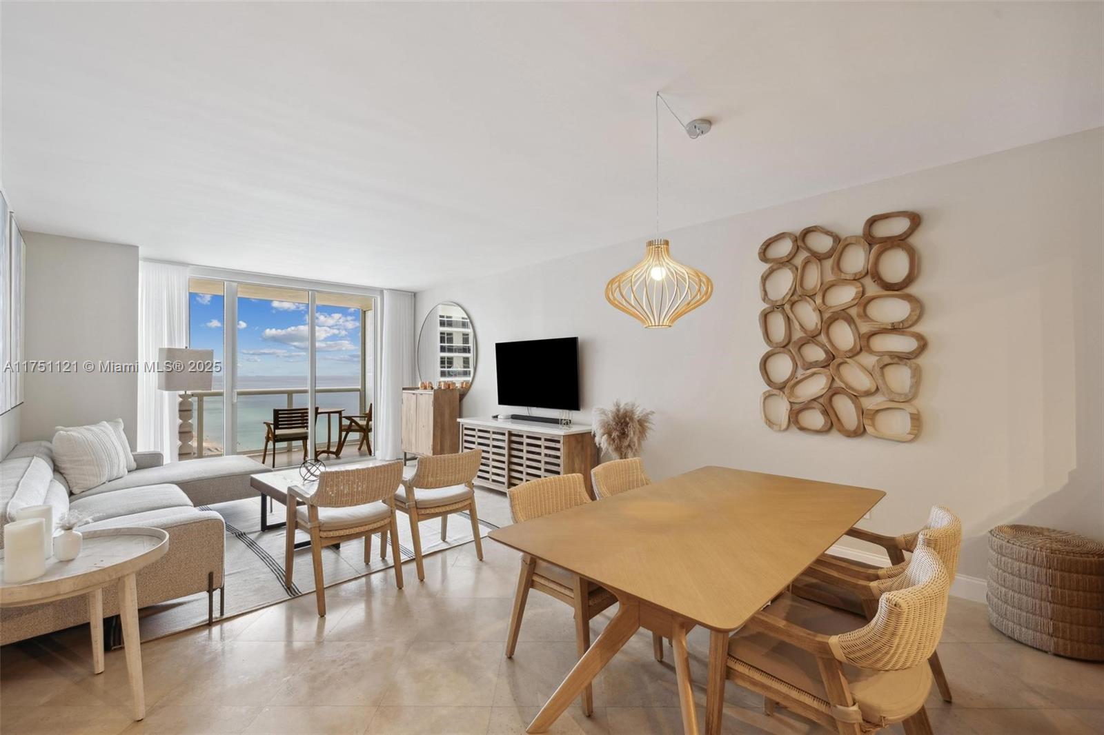 1830 S OCEAN DR #2811 For Sale A11751121, FL