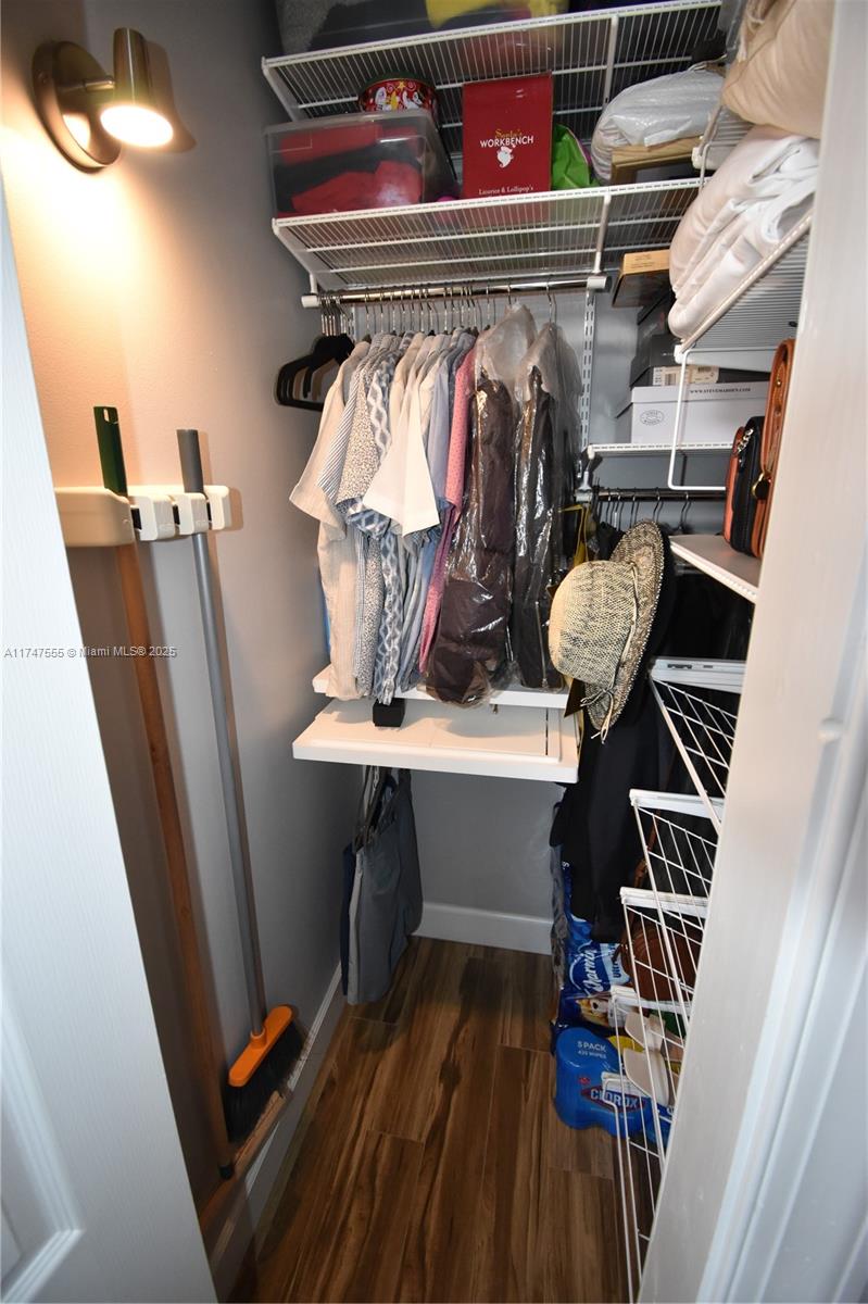 Listing Photo 25