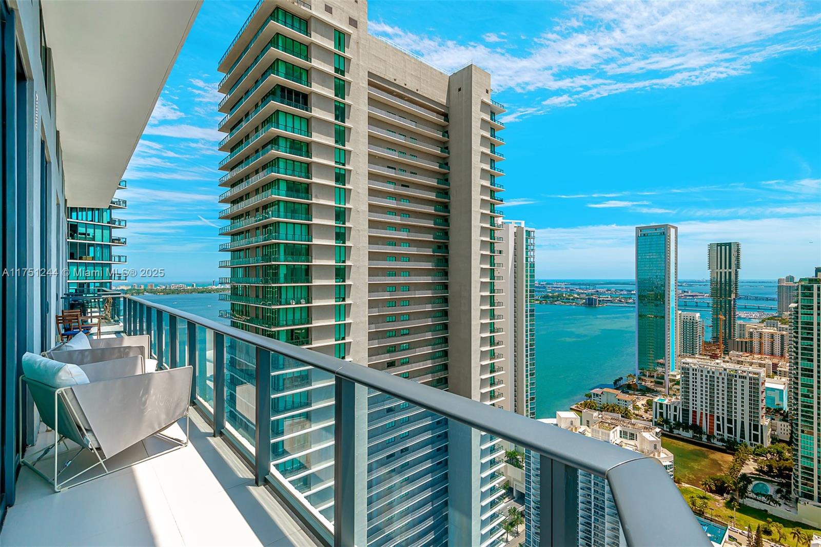 Condo for Sale in Miami, FL