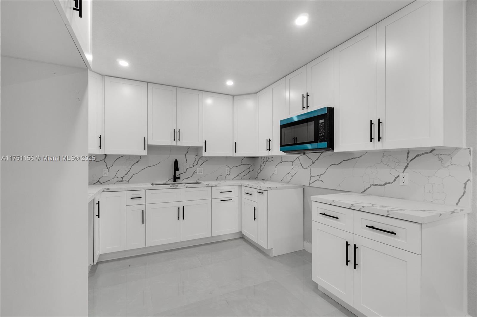 Listing Photo 9